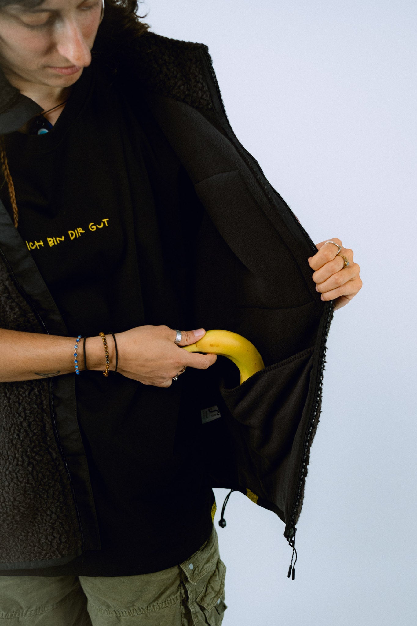 Banana | Sherpa Weste Schwarz